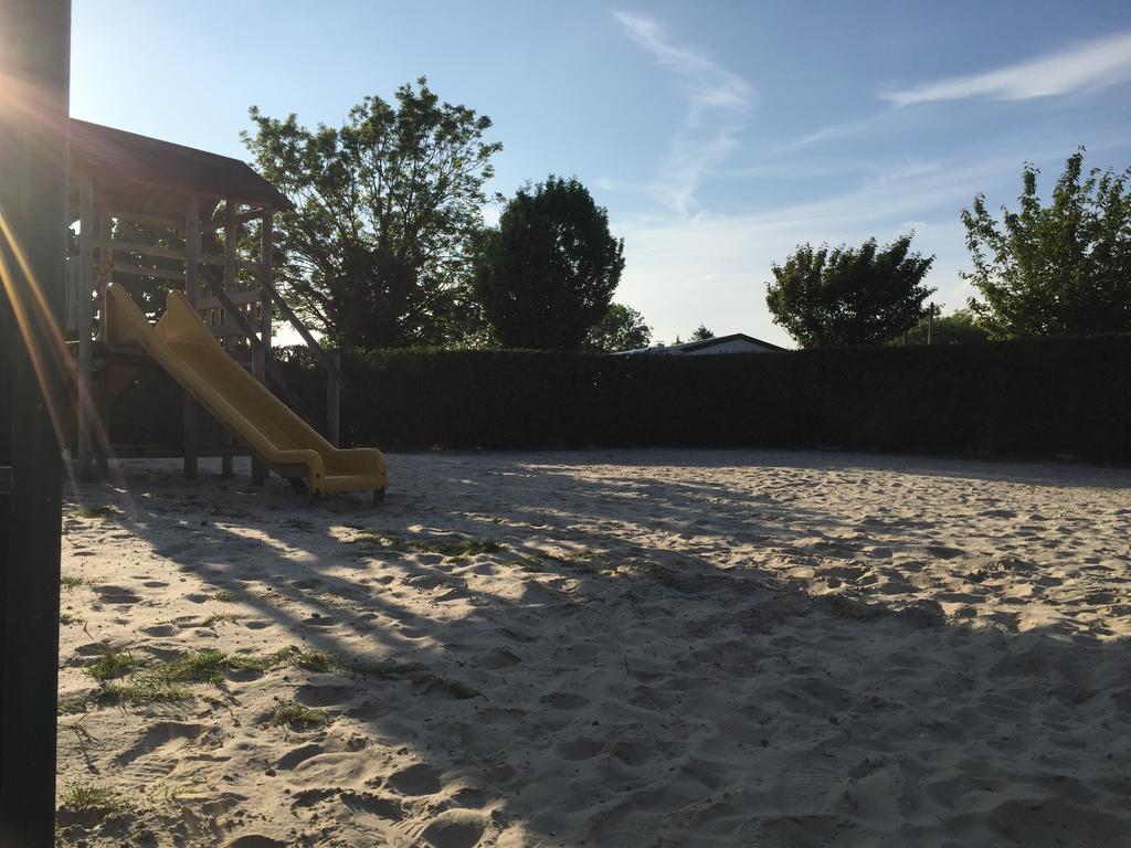 Camping Caravaning Les Cerisiers Berck Sur Mer Verton エクステリア 写真