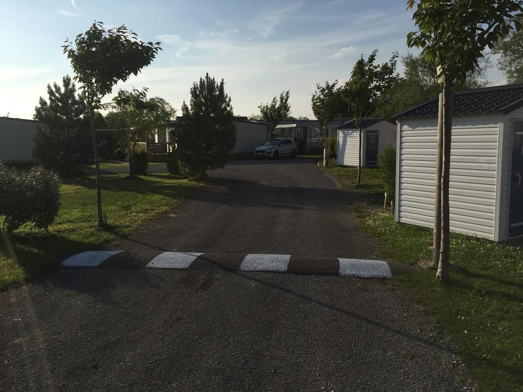 Camping Caravaning Les Cerisiers Berck Sur Mer Verton エクステリア 写真